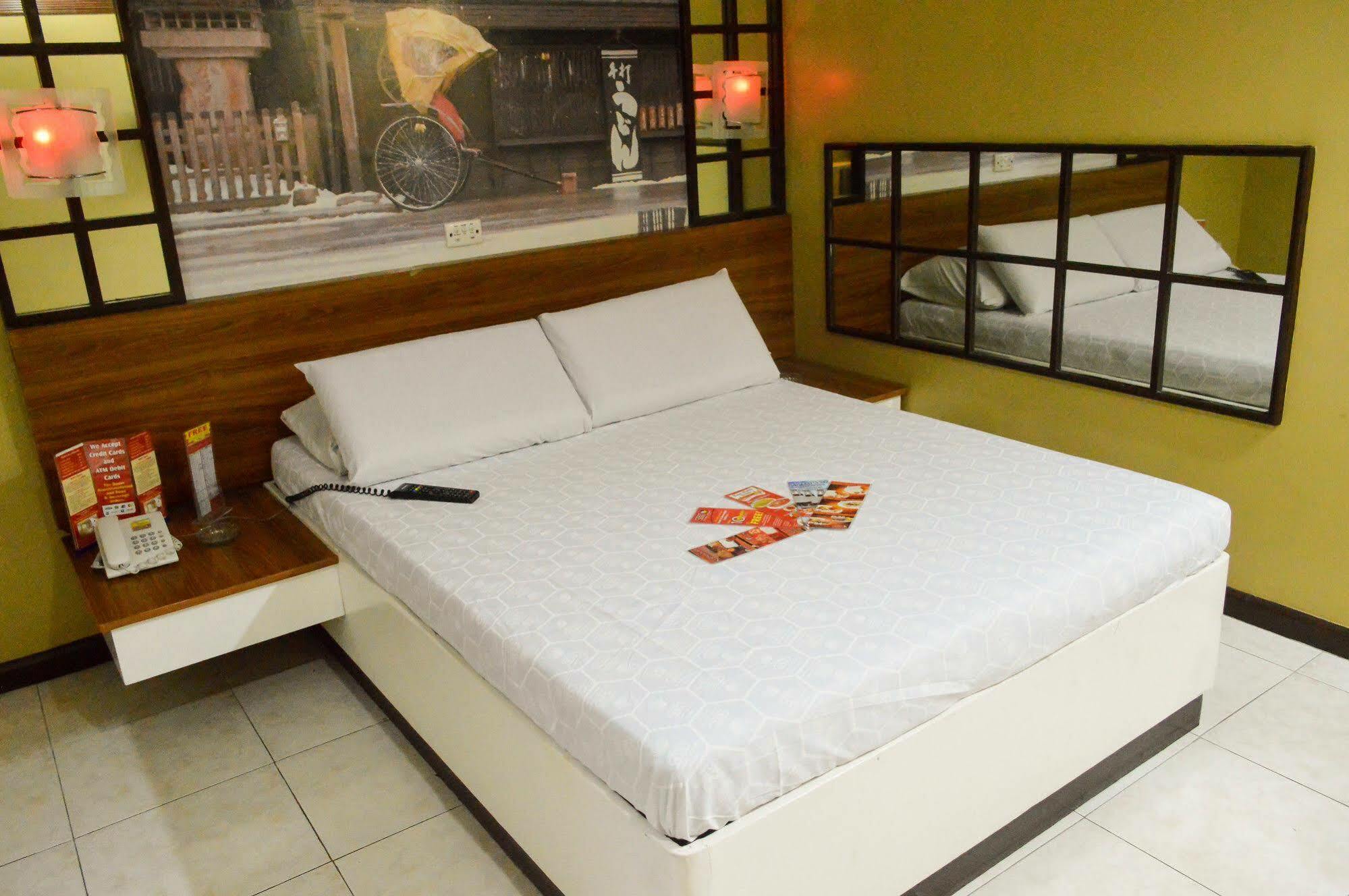 Hotel Sogo Avenida Manille Extérieur photo