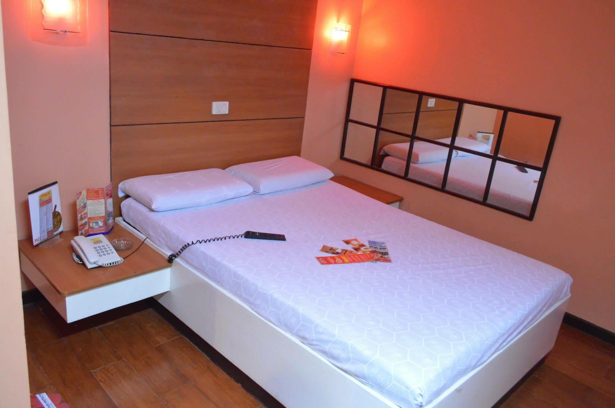 Hotel Sogo Avenida Manille Extérieur photo