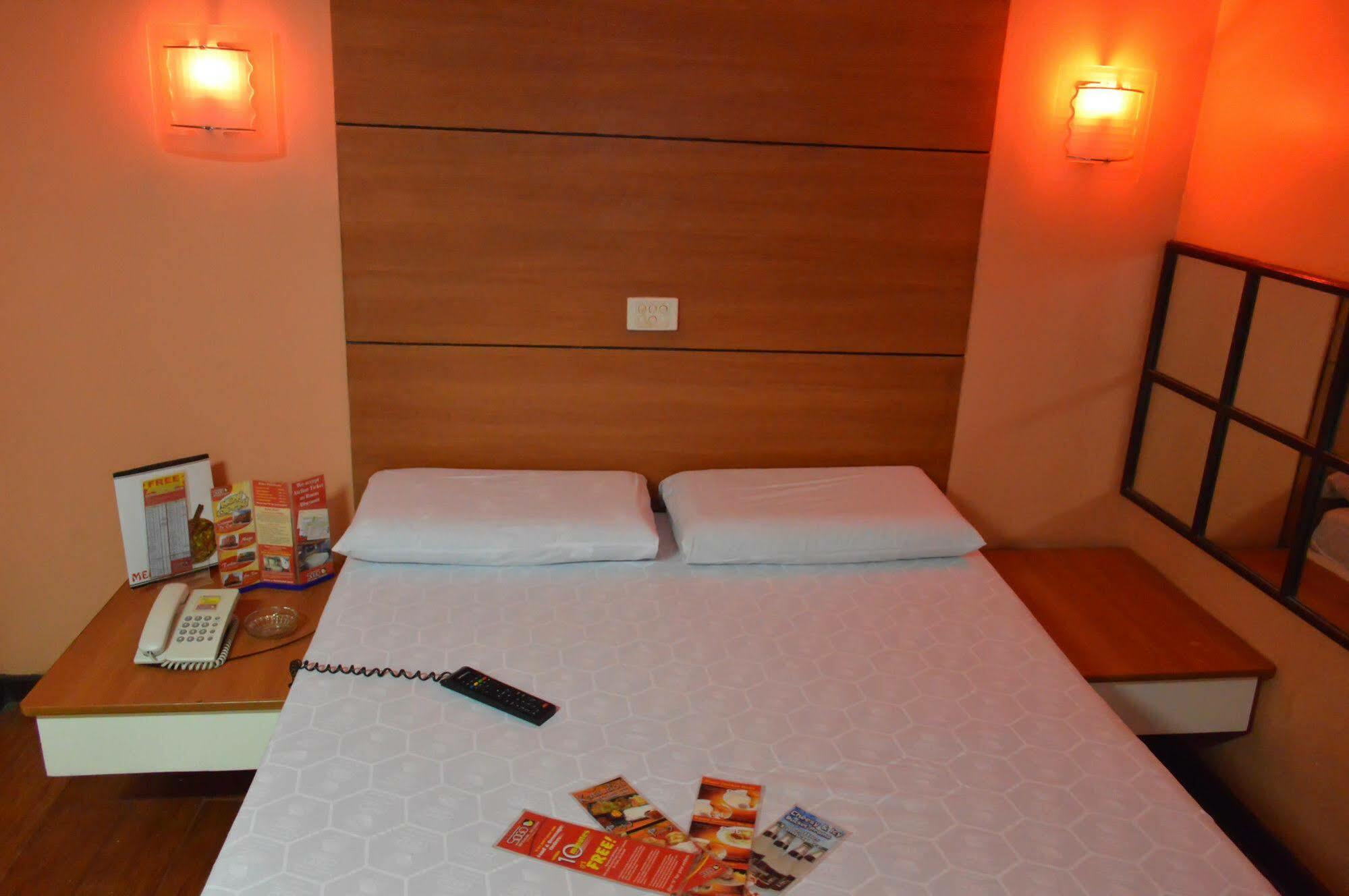Hotel Sogo Avenida Manille Extérieur photo